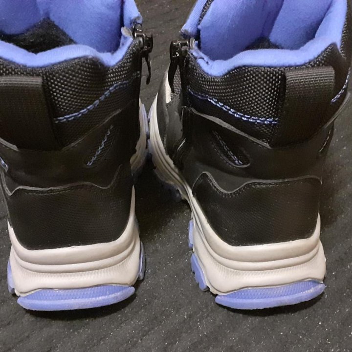 Зимние ботинки