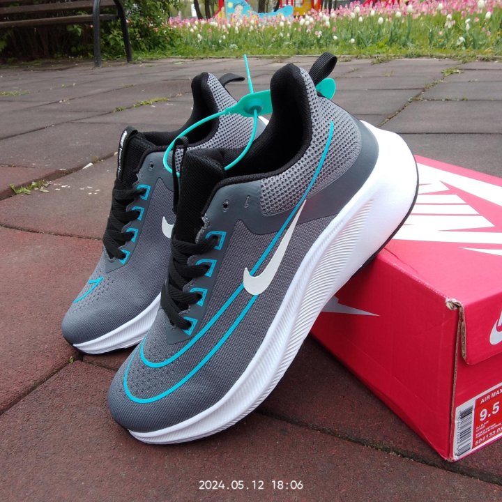 Кроссовки Nike air zoom