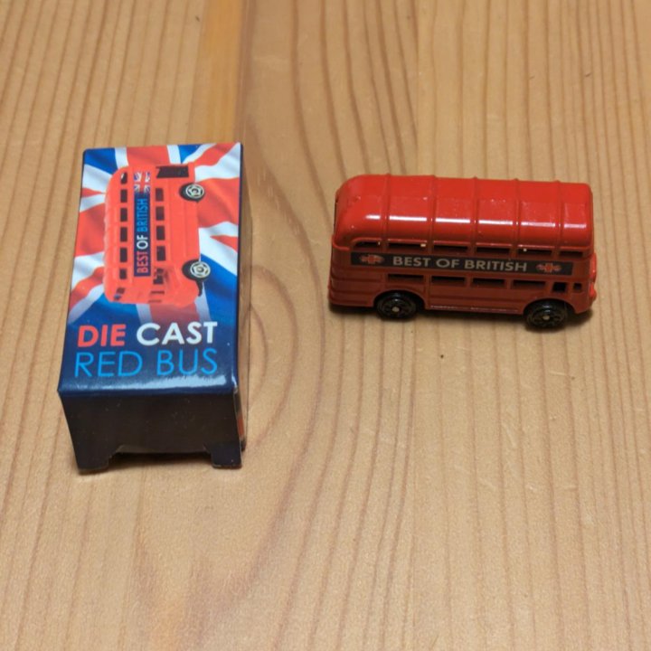 Модель лондонского автобуса die cast red bus