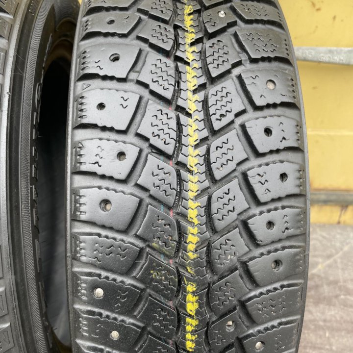 Kumho I*zenWis KW19 165/65 R14 2шт