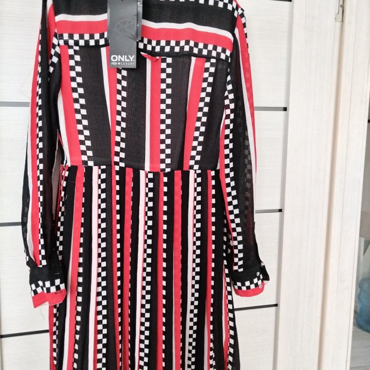 Платье новое