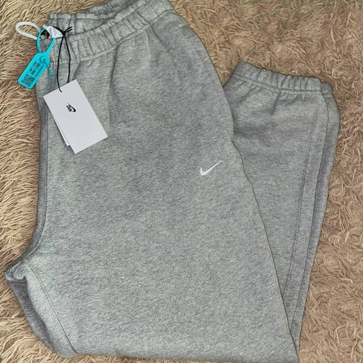 Спортивные брюки Nike Swoosh Fleece grey