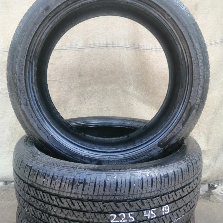 Автошины летние 225/45/19 пара