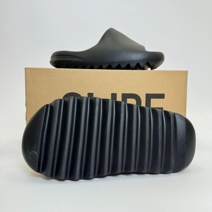 Сланцы Adidas yeezy slide