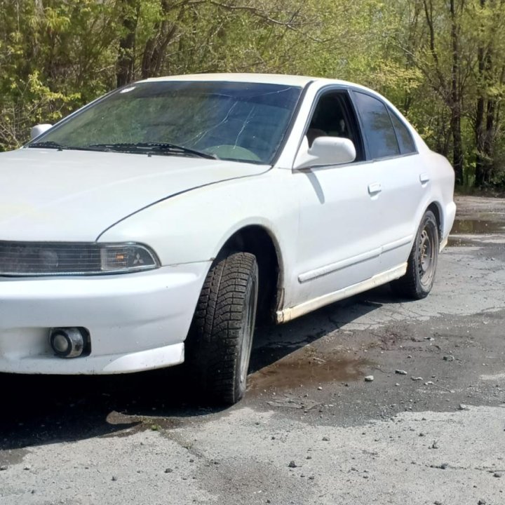 Mitsubishi Galant, 2001