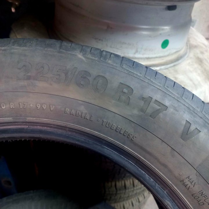 Continental 225/60 R17