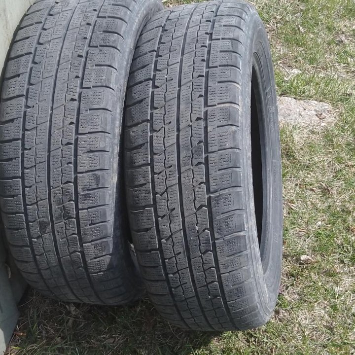 Шины Goodyear 225/55R17, пара