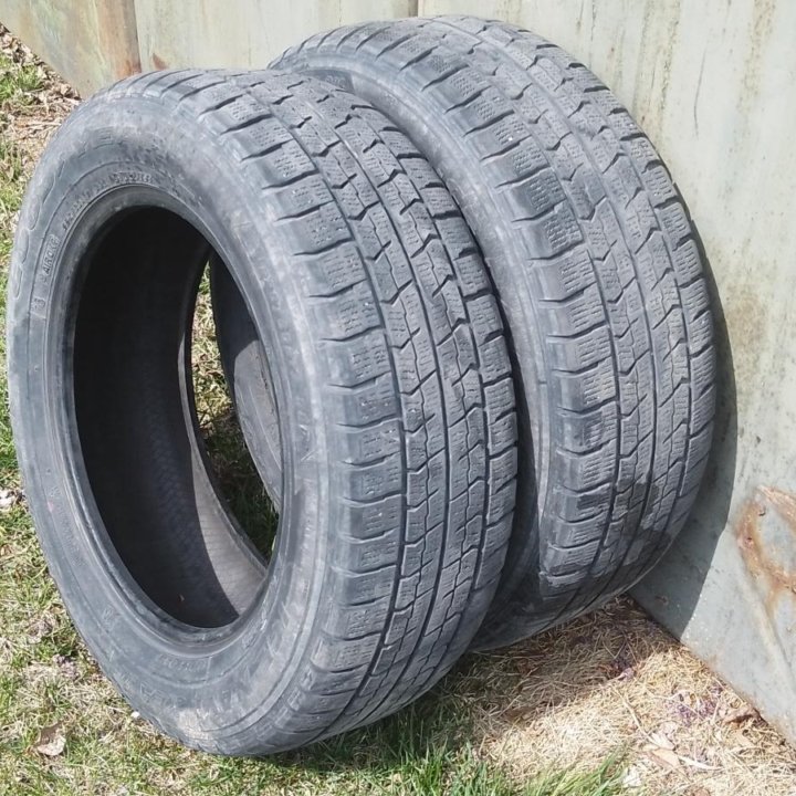 Шины Goodyear 225/55R17, пара