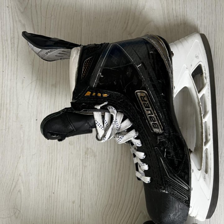 Профессиональные коньки bauer supreme MX3