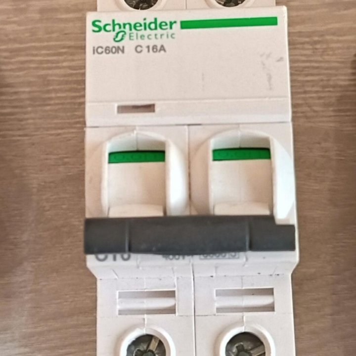 Автоматы двухполосные Schneider c60n c16a