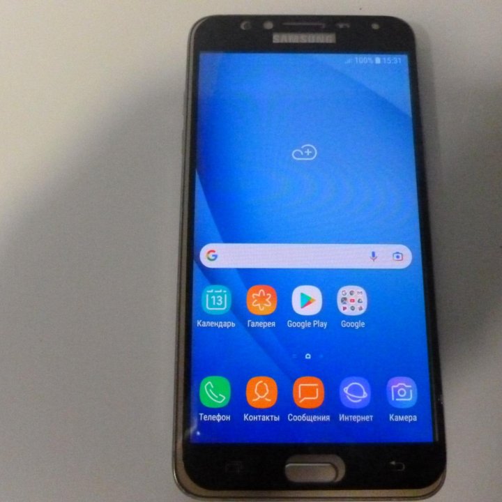 Продаётся смартфон Samsung Galaxy j7