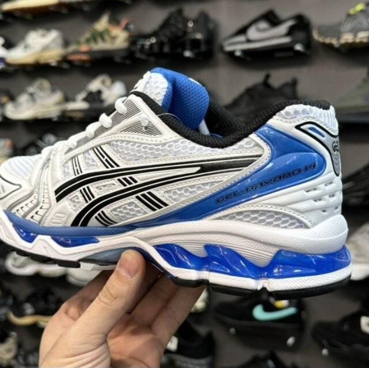 Кроссовки Asics