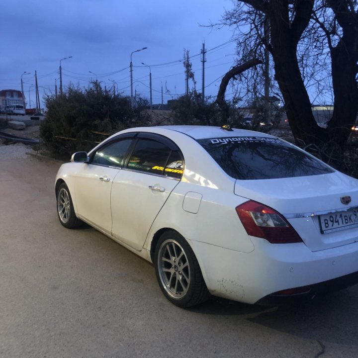 Geely Emgrand EC7, 2012