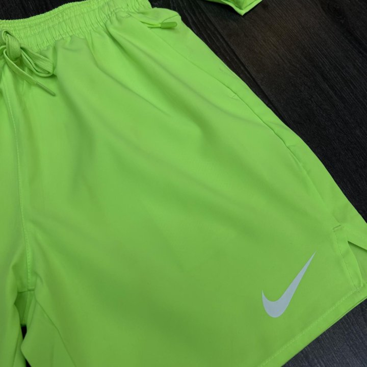 Шорты Nike