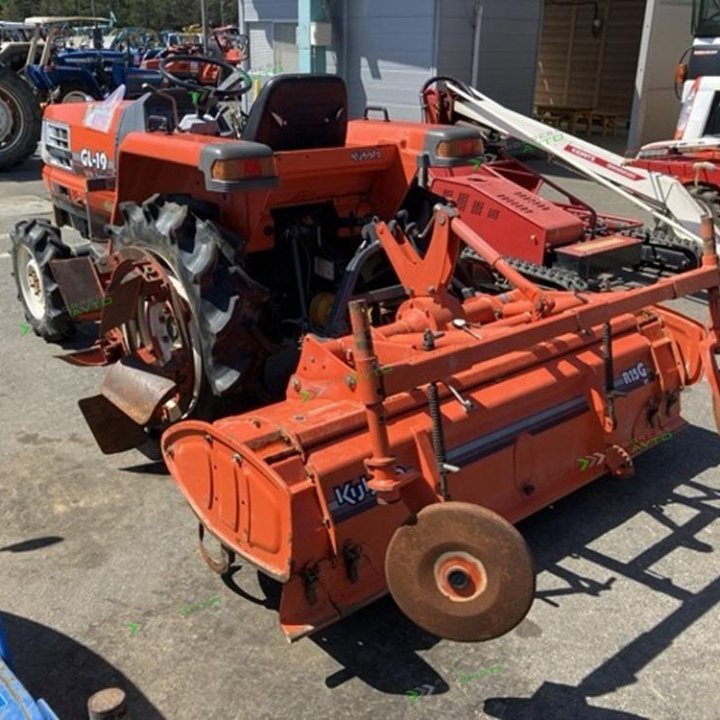 Японский трактор Kubota GL19 с фрезой RL15G