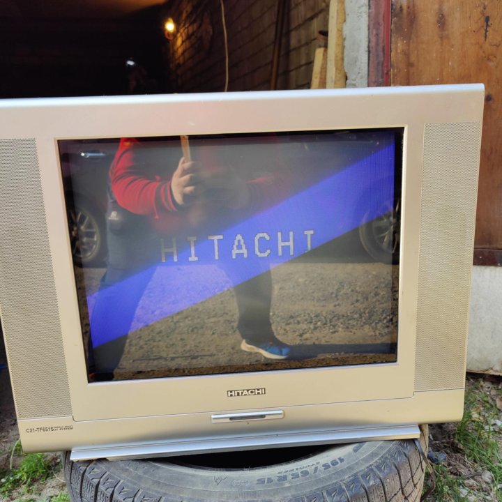 Продам телевизор HITACHI