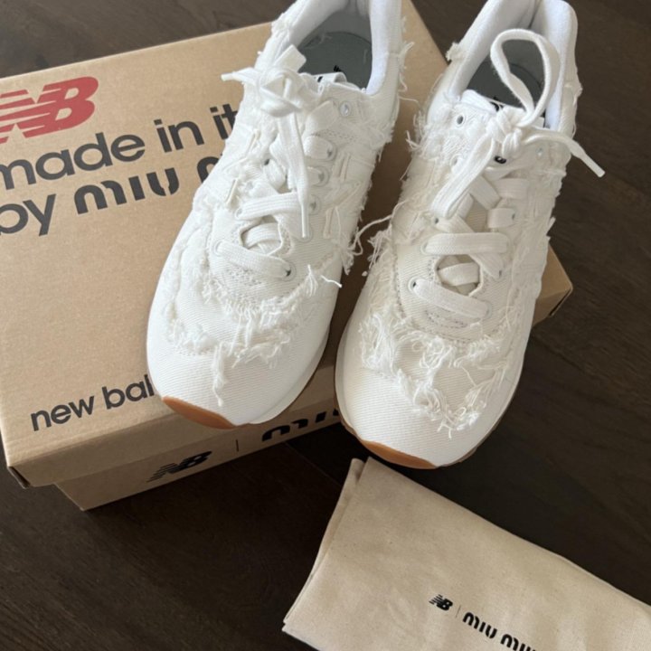 Новые кроссовки new balance & miu miu