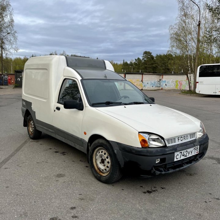 ford fiesta courier