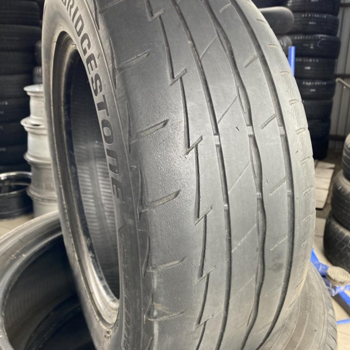 215/60 R16 Bridgestone Potenza Adrenalin RE003