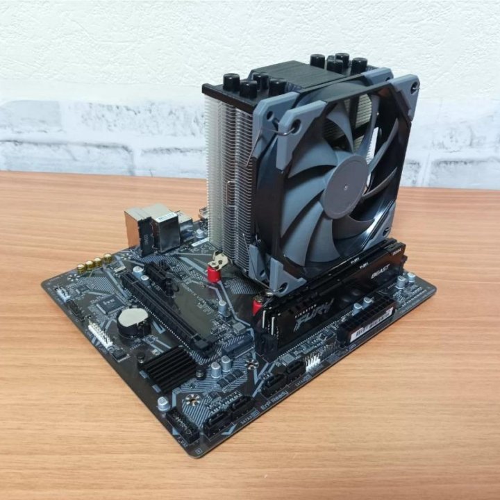 Связка Ryzen 5 5600 / A520 / 16gb