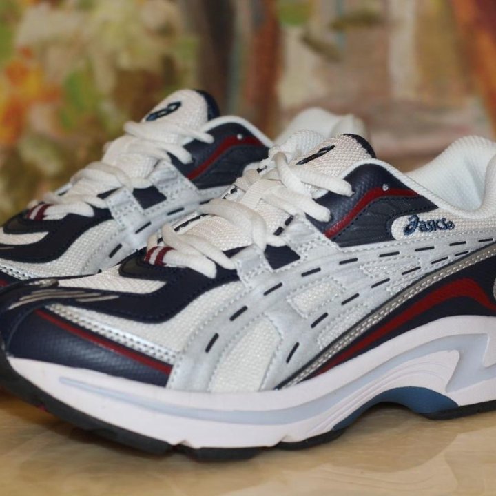 Кроссовки ASICS Gel preleus