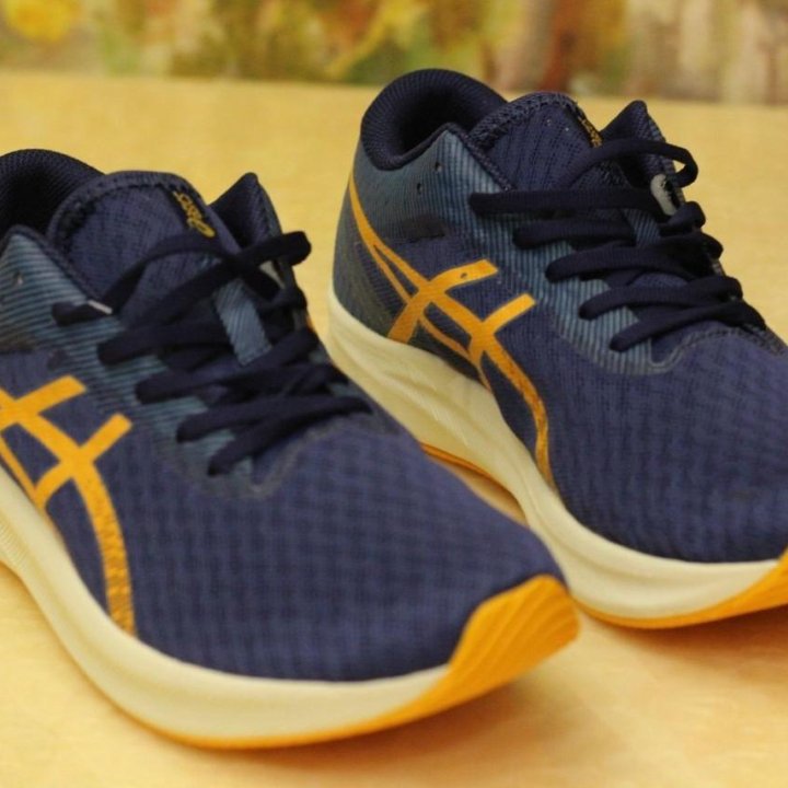 Asics Hyper speed