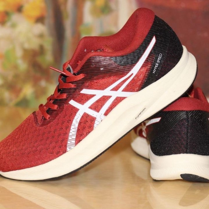 Asics Hyper speed