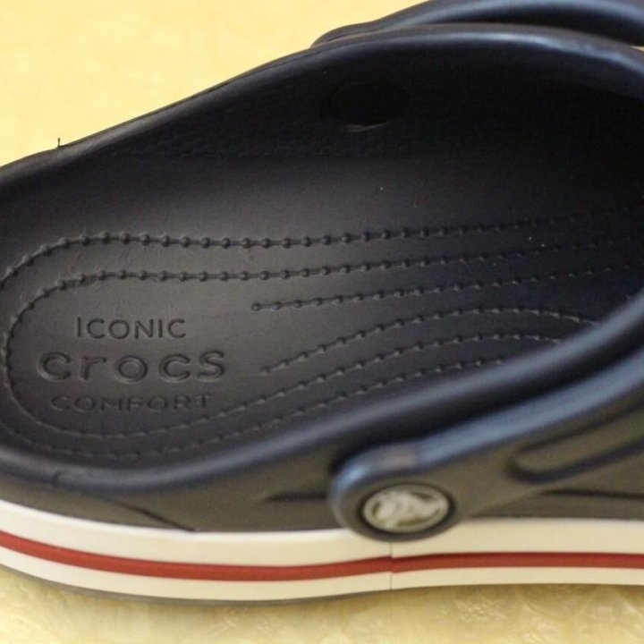 Сланцы Crocs