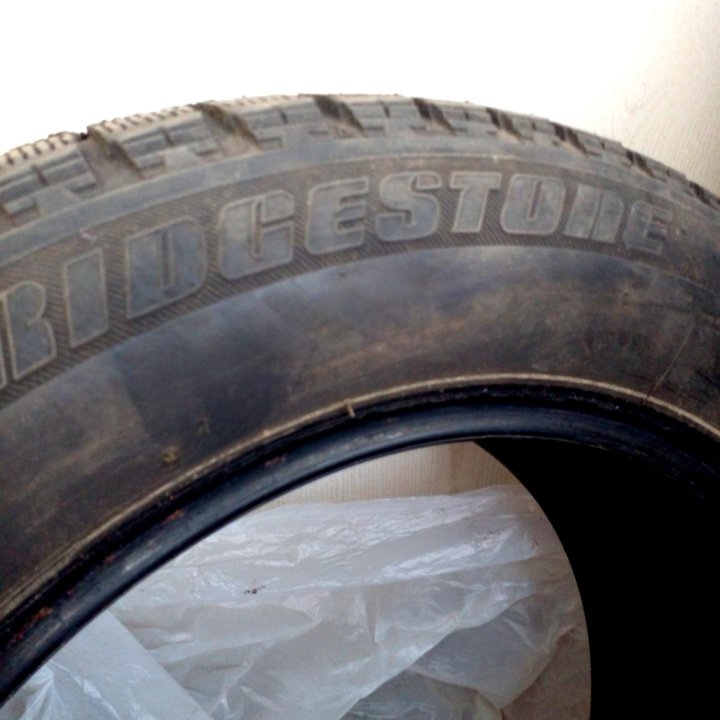 Шины зимние Bridgestone