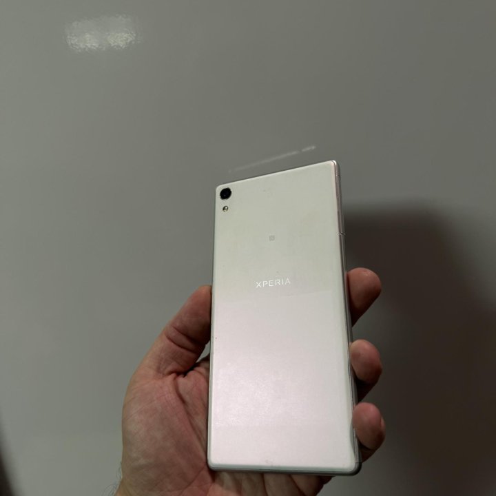 Продам Sony XA1 Plus 2/16Gb