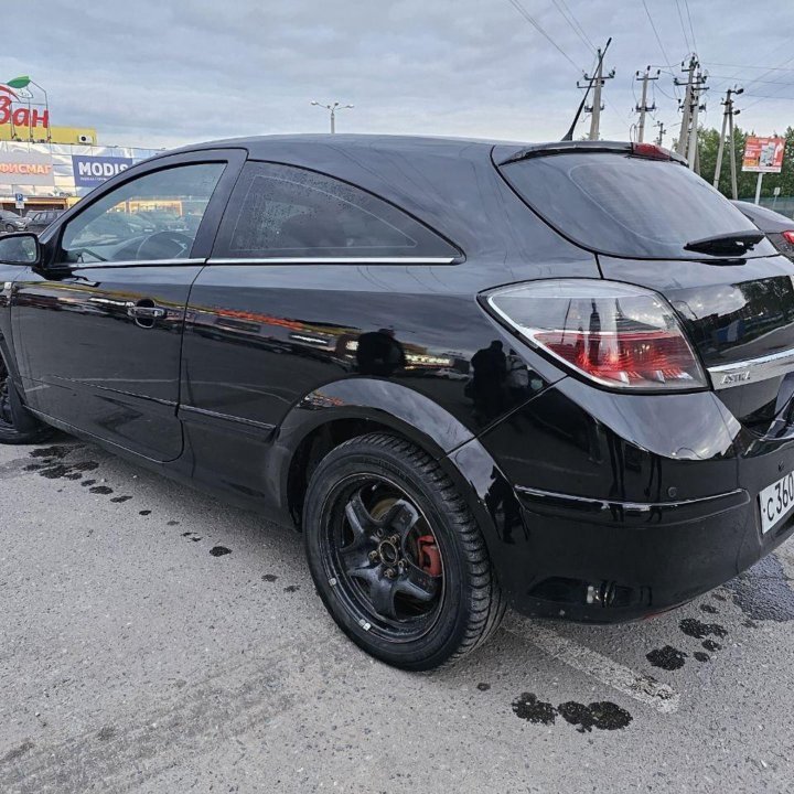 Opel Astra GTC, 2008