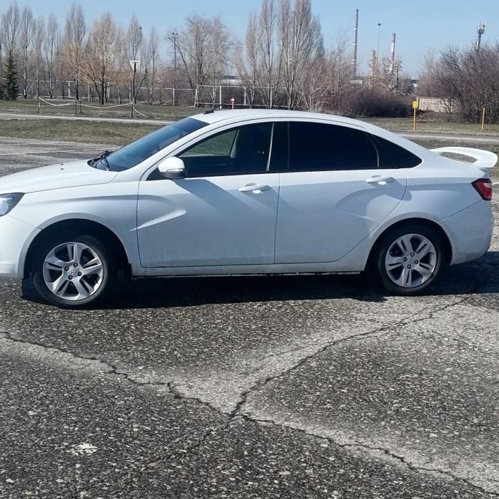 ВАЗ (Lada) Vesta, 2017