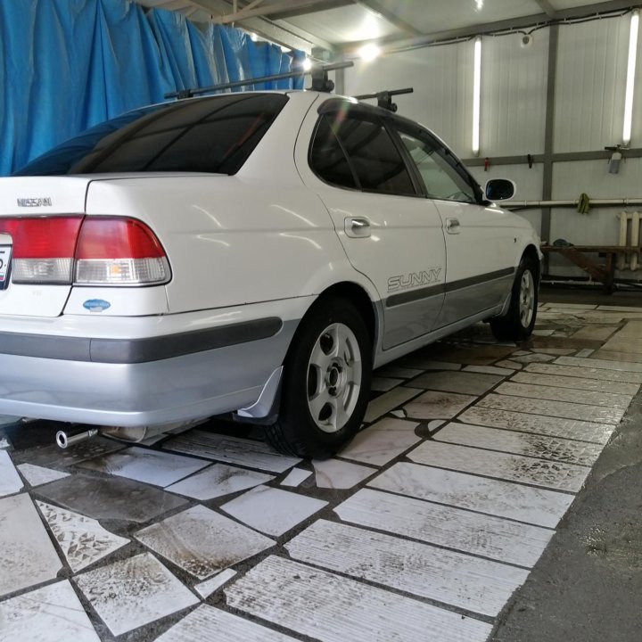 Nissan Sunny, 2000