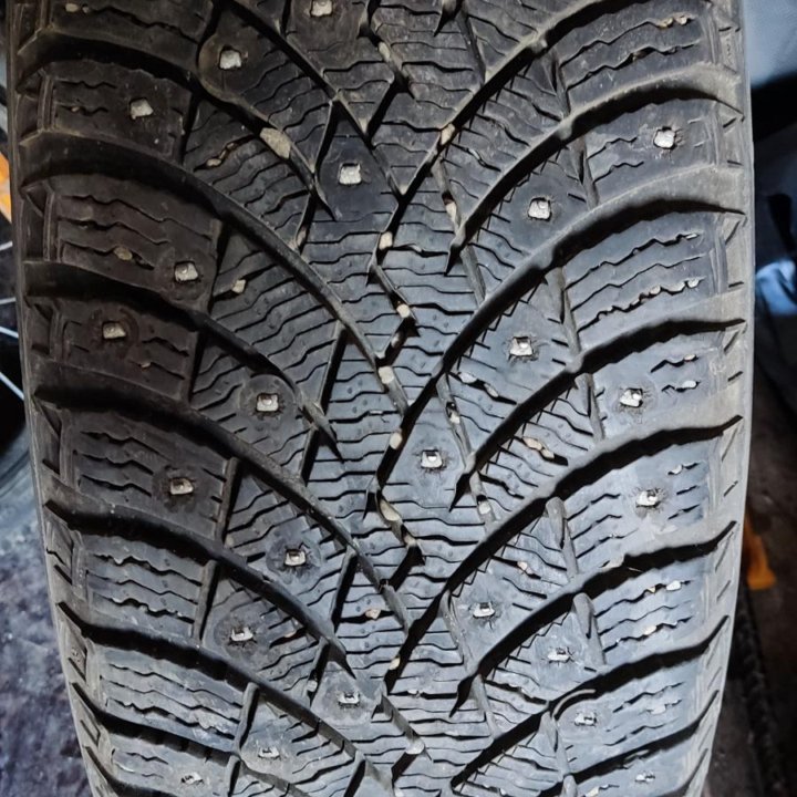 Шины зимние Pirelli 215/60 r16