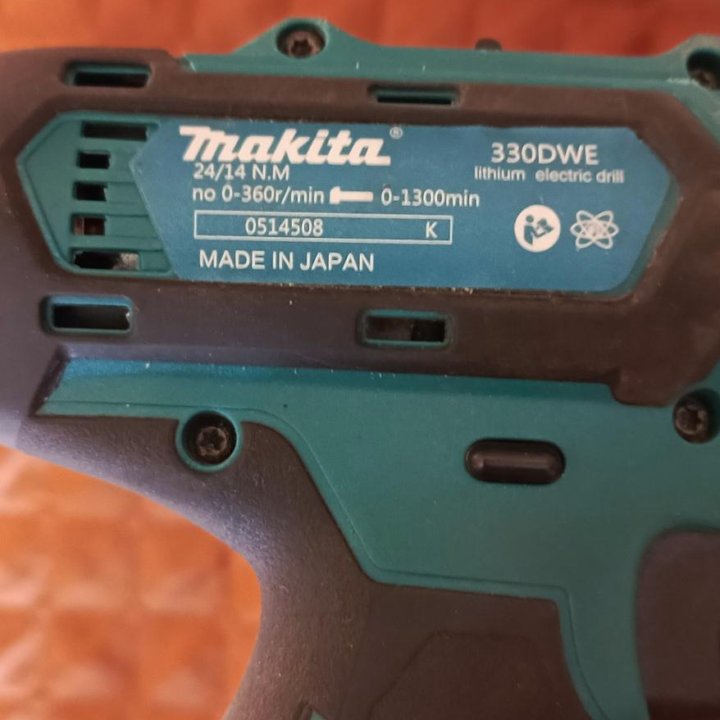 Шуруповерт Makita