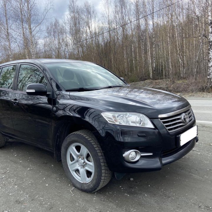 Toyota RAV4, 2010