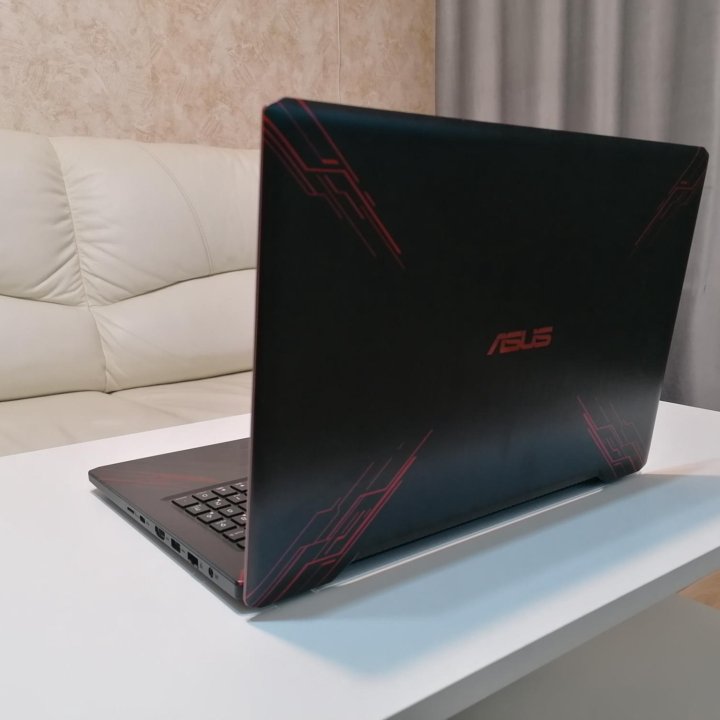 Мощный игровой ноутбук Asus