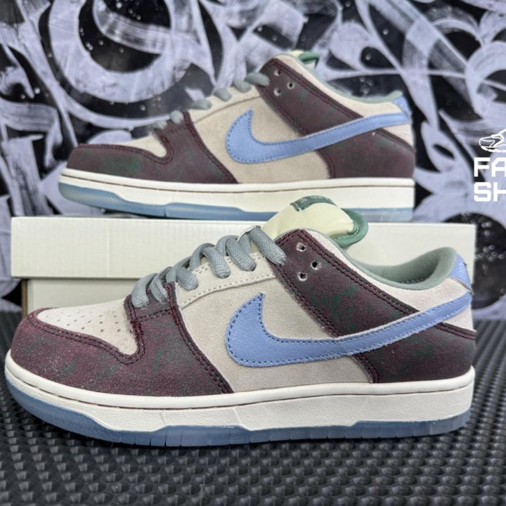 Кроссовки Nike SB Dunk Low CSC