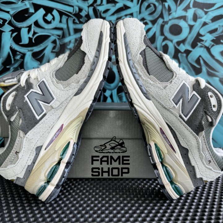 Кроссовки Женские New Balance 2002R