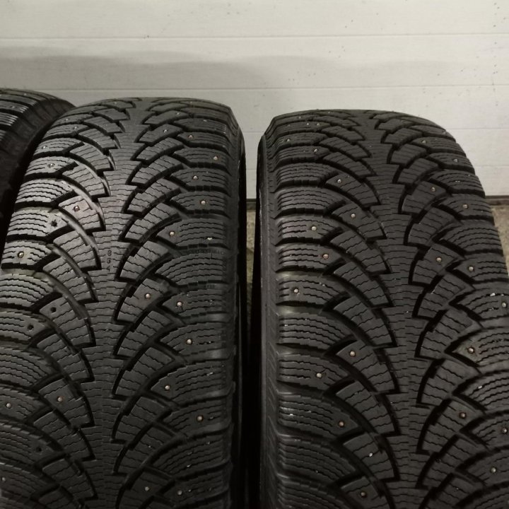 255/60R18 Nokian Hakkapeliitta Sport Utility(7498)