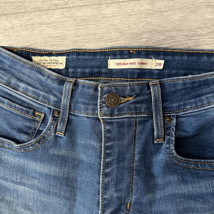 Джинсы levis 721 high rise skinny синие