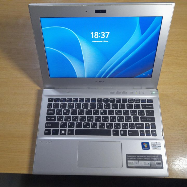 Ультрабук Sony vaio SVT-1111M1R/S