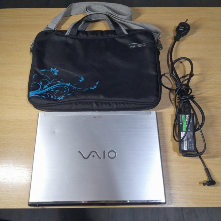 Ультрабук Sony vaio SVT-1111M1R/S