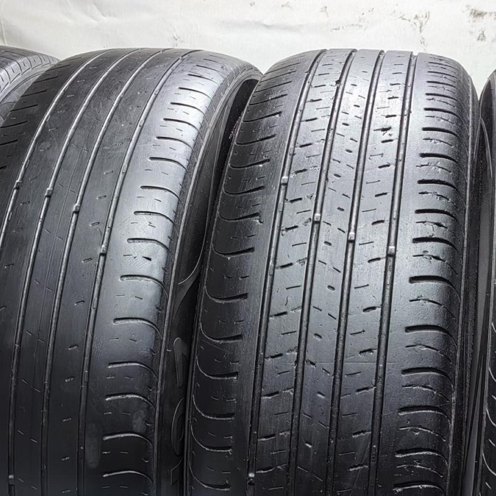 215/60R17 96H Kumho Solus Sa01+