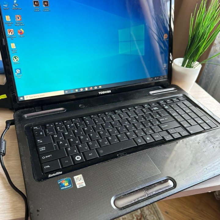 Toshiba 17.3”, 6gb ОЗУ, AMD TURION II P560/320gb/в