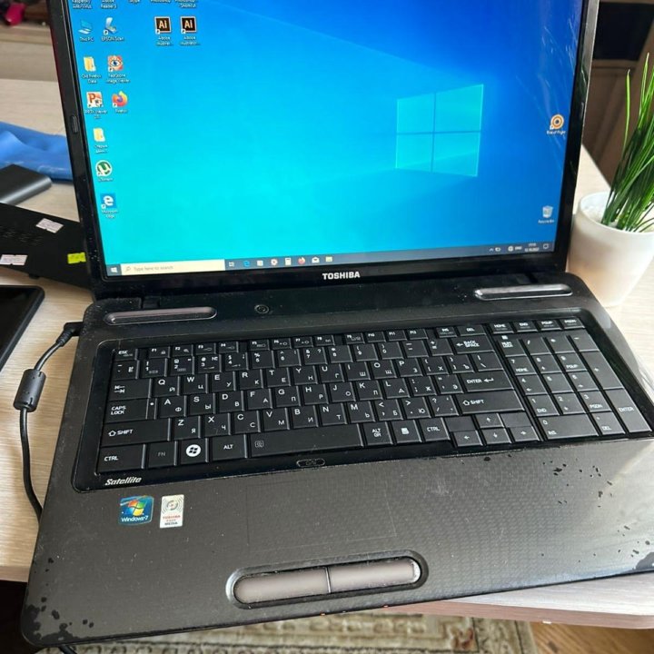 Toshiba 17.3”, 6gb ОЗУ, AMD TURION II P560/320gb/в