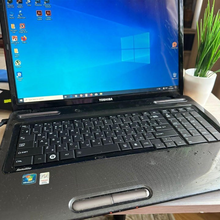 Toshiba 17.3”, 6gb ОЗУ, AMD TURION II P560/320gb/в