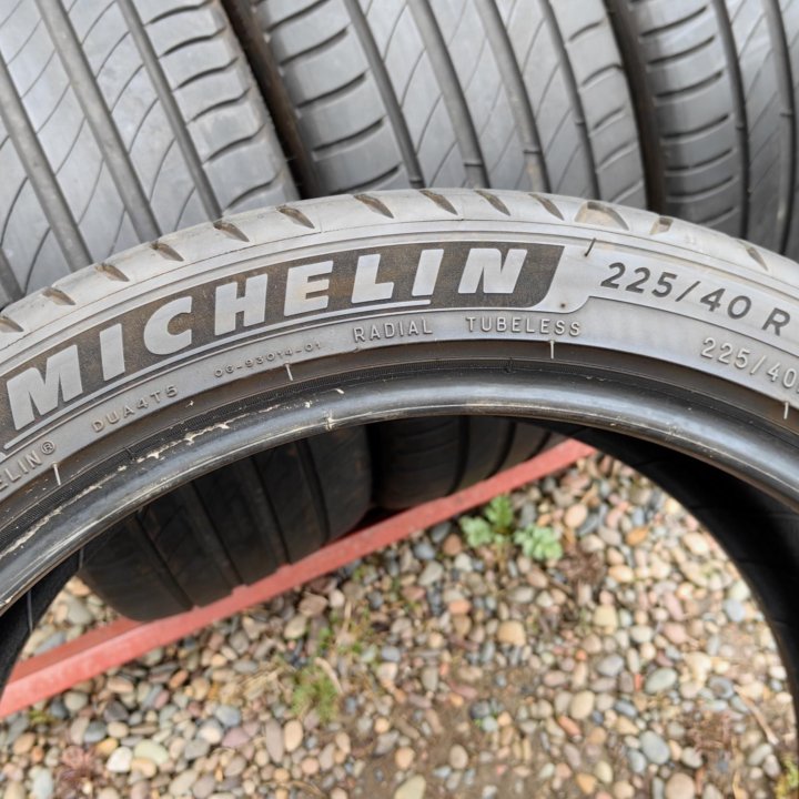 Комплект Michelin Primacy 4 225/40 R18