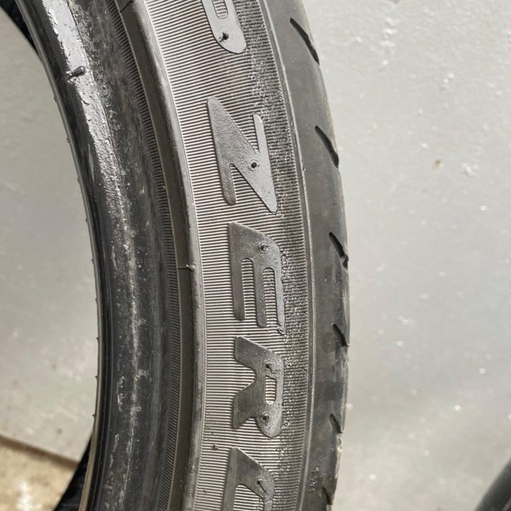 Pirelli P Zero 255/35/ R19 97Y