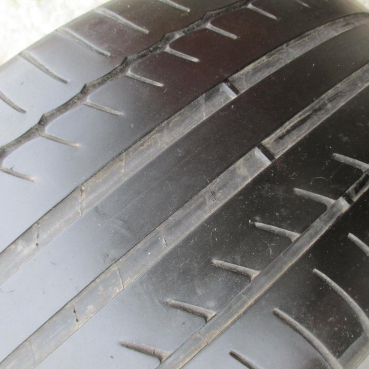 4шт 215 \ 55 R16 Michelin